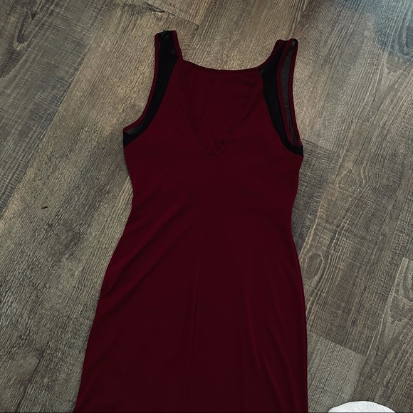 Dark red dress with black mesh details. - Picture 5 of 6